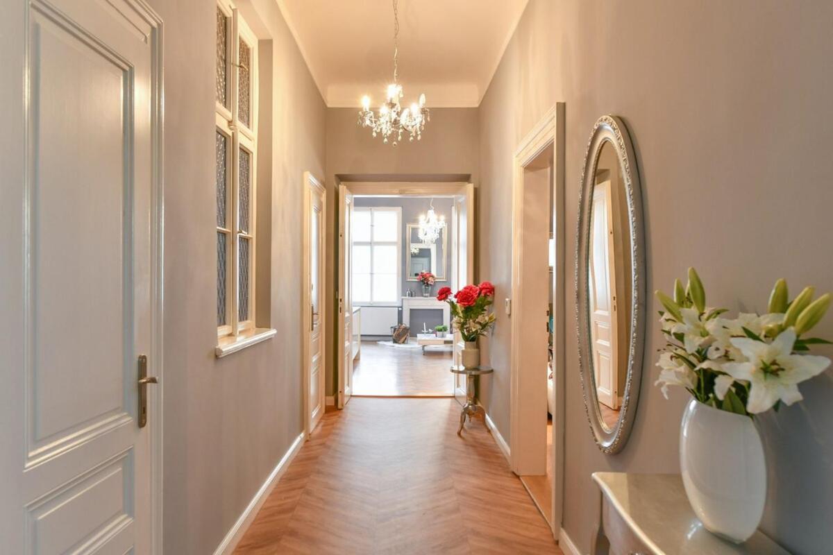Cityscape Wenceslas Square Apartment Прага Экстерьер фото
